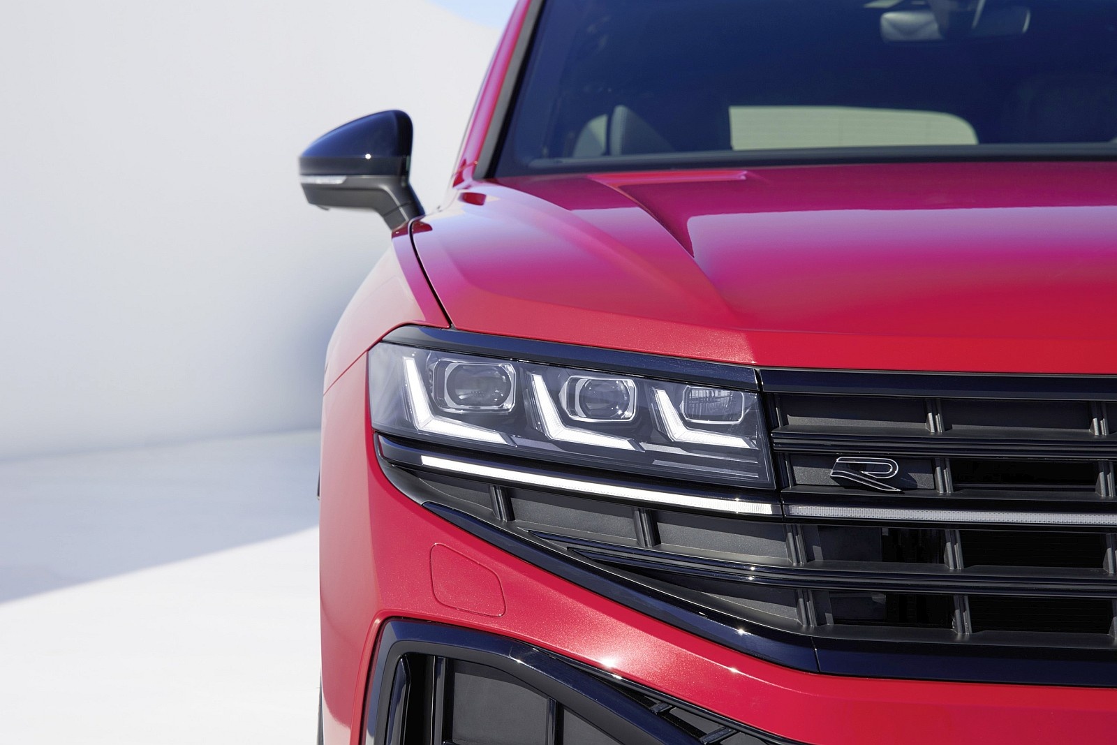 Volkswagen Touareg R 2024