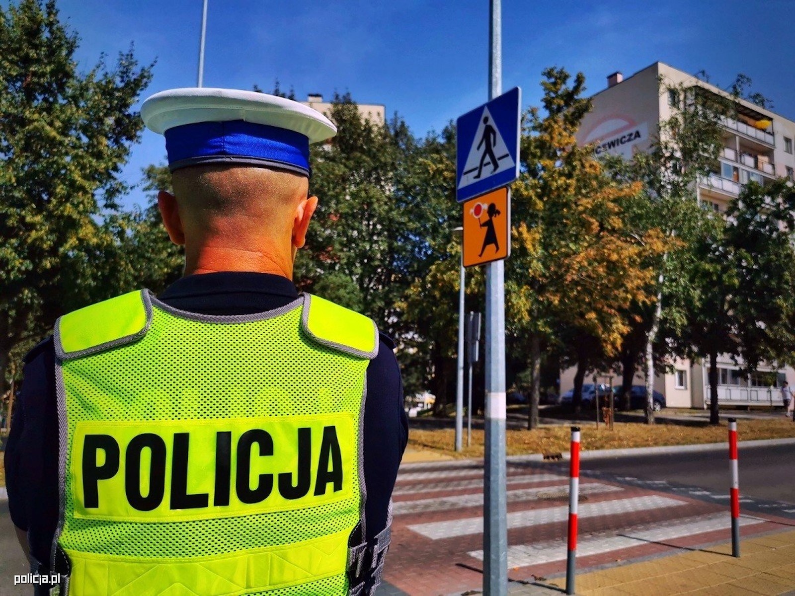 policjant szkoła