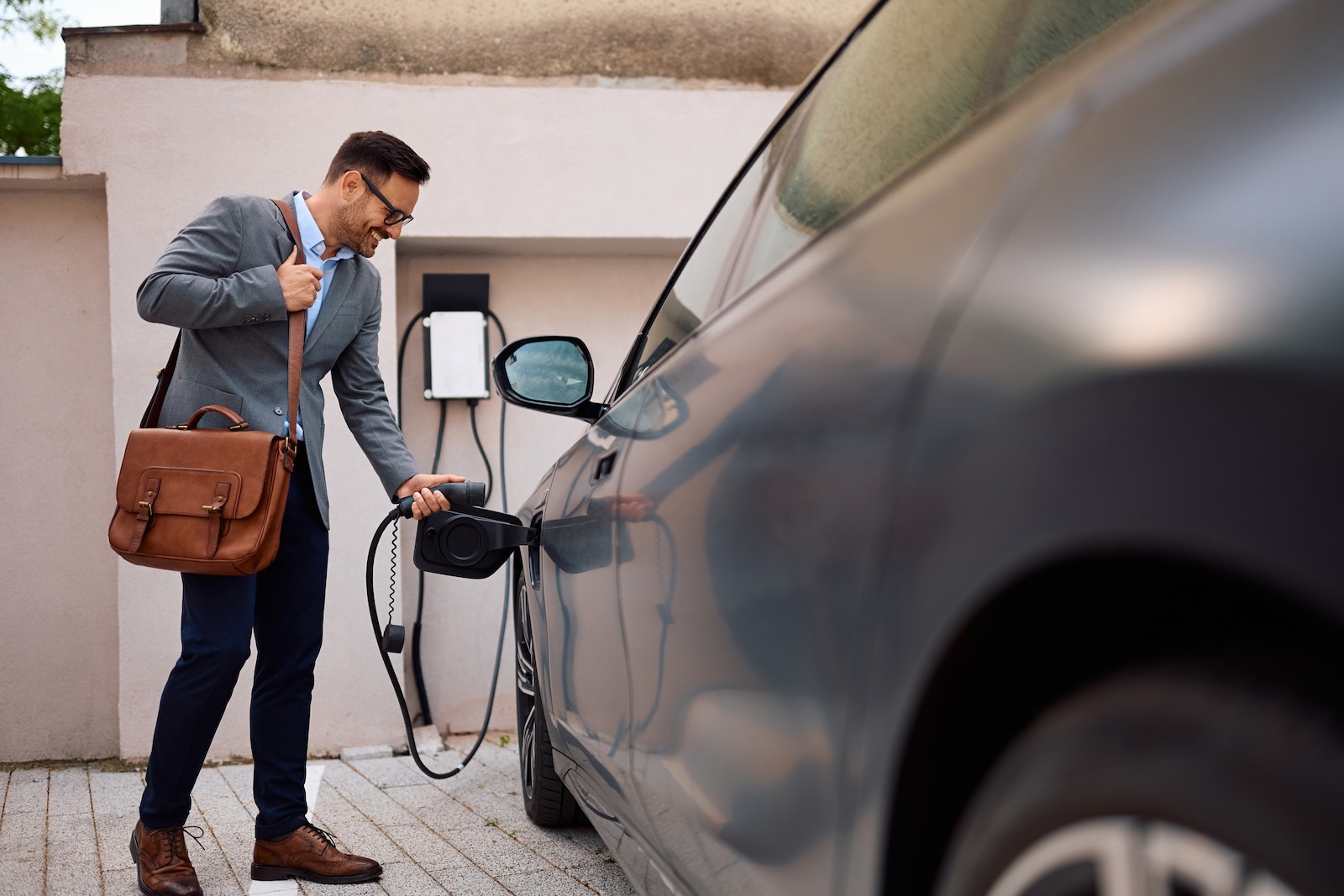 auto elektryczne ładowanie