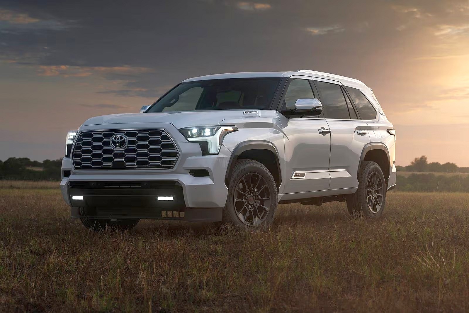 Toyota Sequoia to najtrwalszy SUV w rankingu iSeeCars – aż 39,1% egzemplarzy przekracza 400 000 km