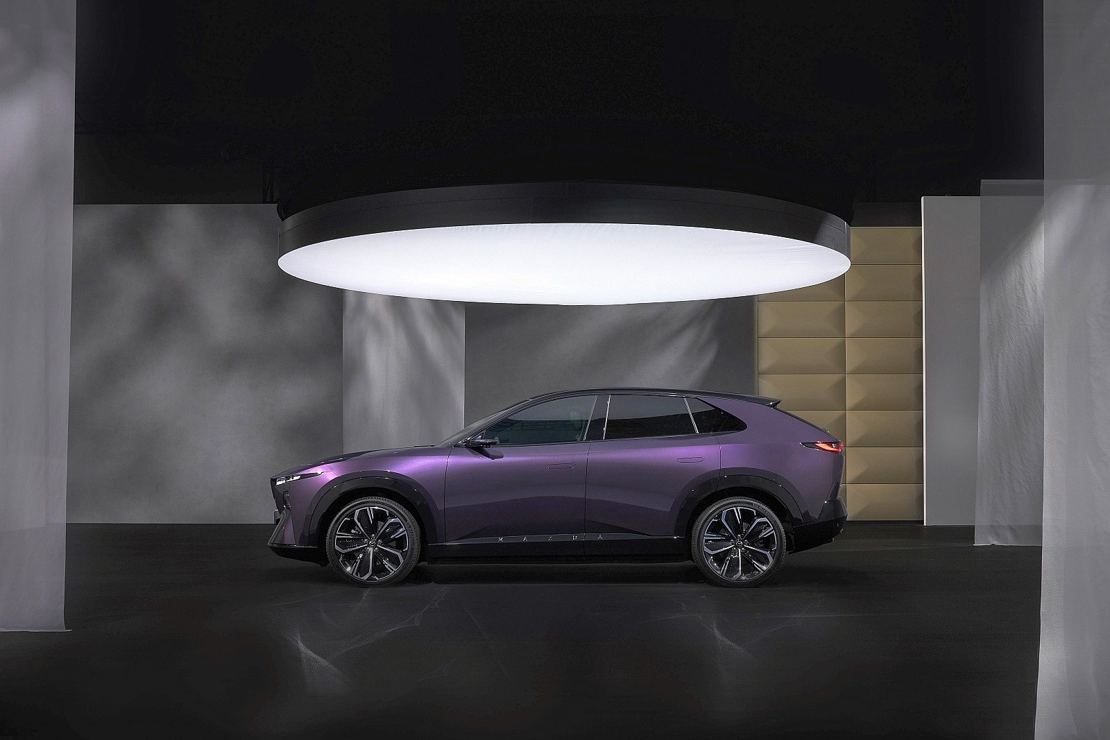 Mazda CX-6e