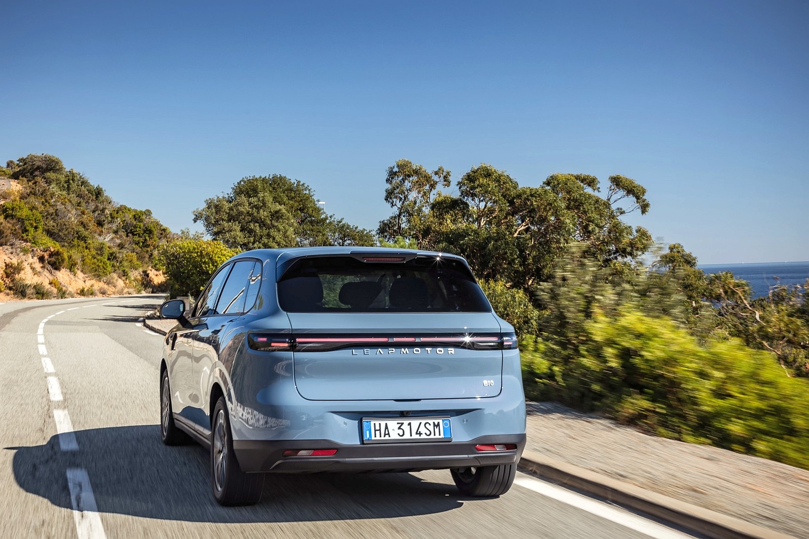 Leapmmotoro B10 Hybrid EV