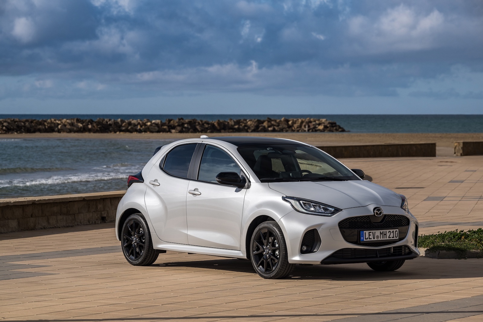 Mazda 2 Hybrid