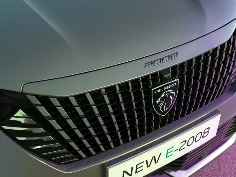 2024 Peugeot e-2008