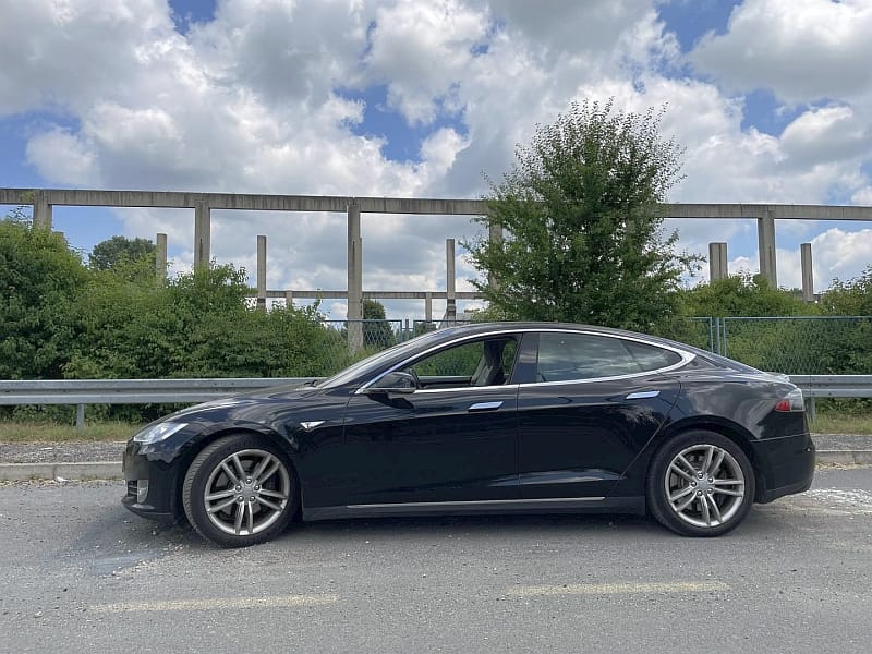 Tesla Model S 600 tys km
