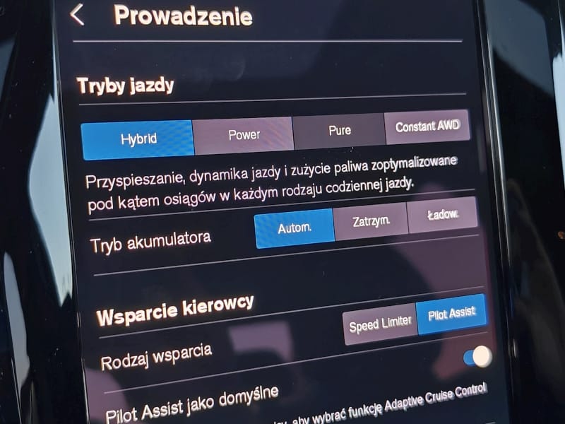 Volvo S80 T8 eAWD Plug-In - ekran