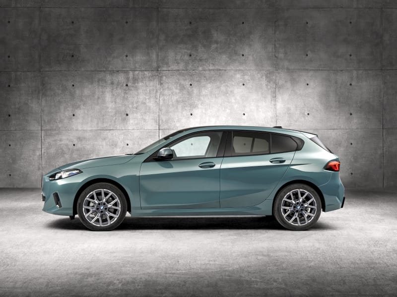2025 BMW 1 - bok