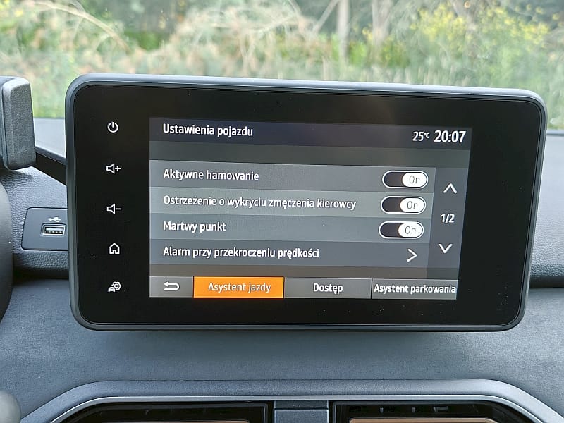 2024 Dacia Jogger Hybrid - ekran