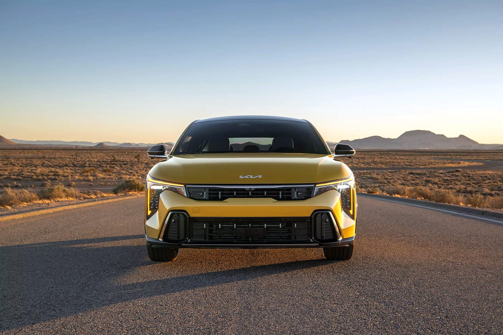 Kia K4 - przód