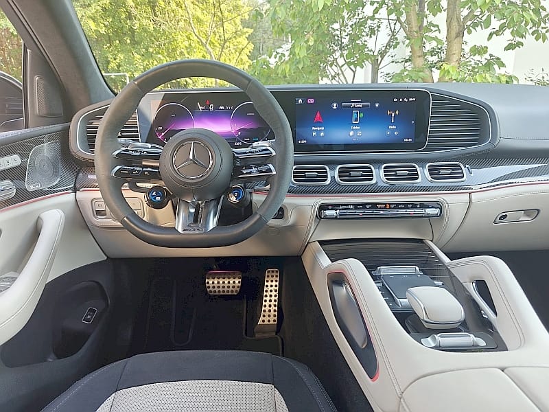 2024 Mercedes-AMG GLE 53 Coupe 4Matic+- kokpit