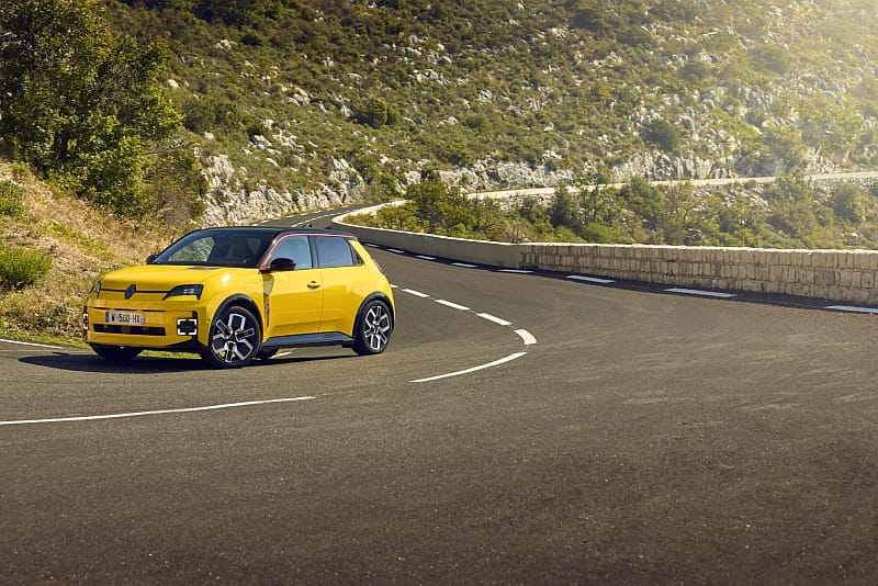 Renault 5 E-Tech - przód
