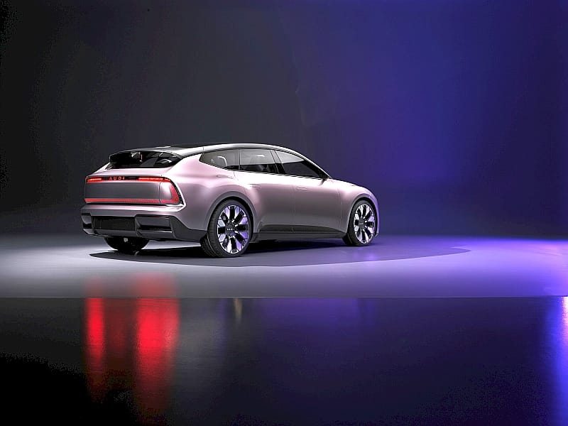 AUDI E - tył