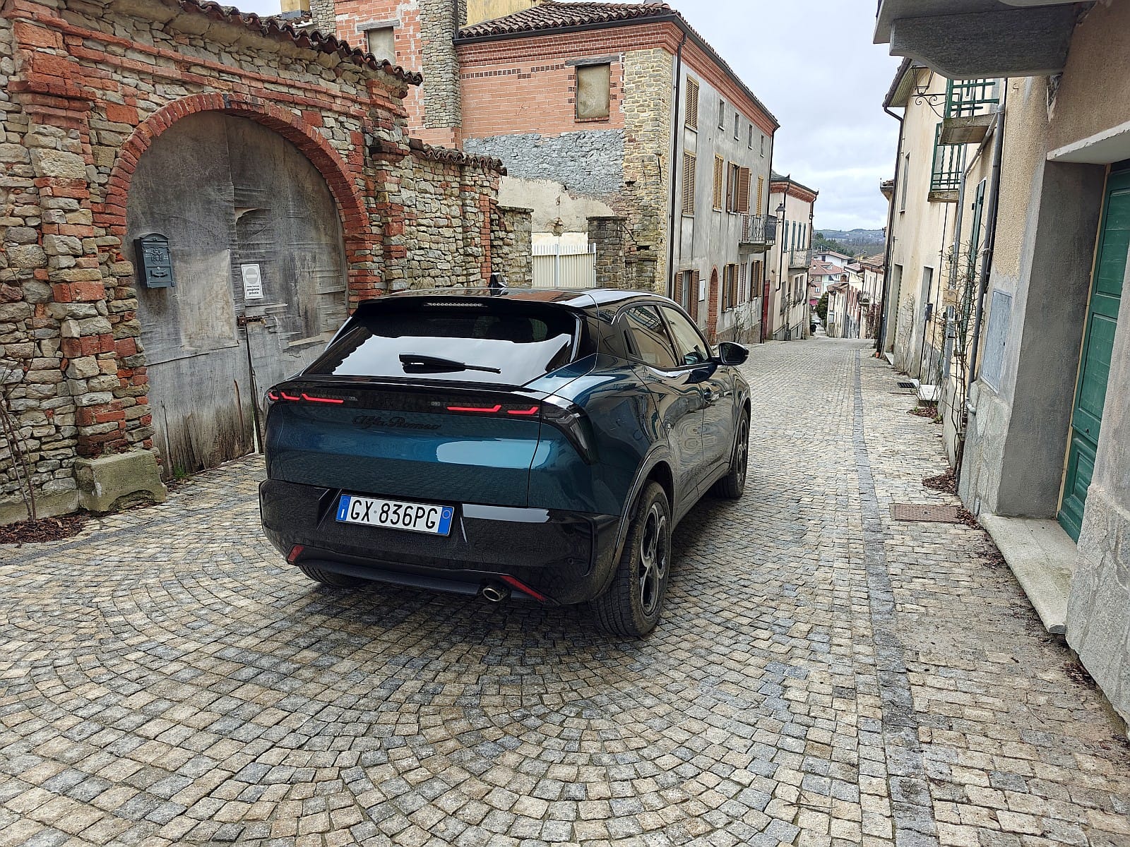Alfa Romeo Junior Ibrida Q - tył