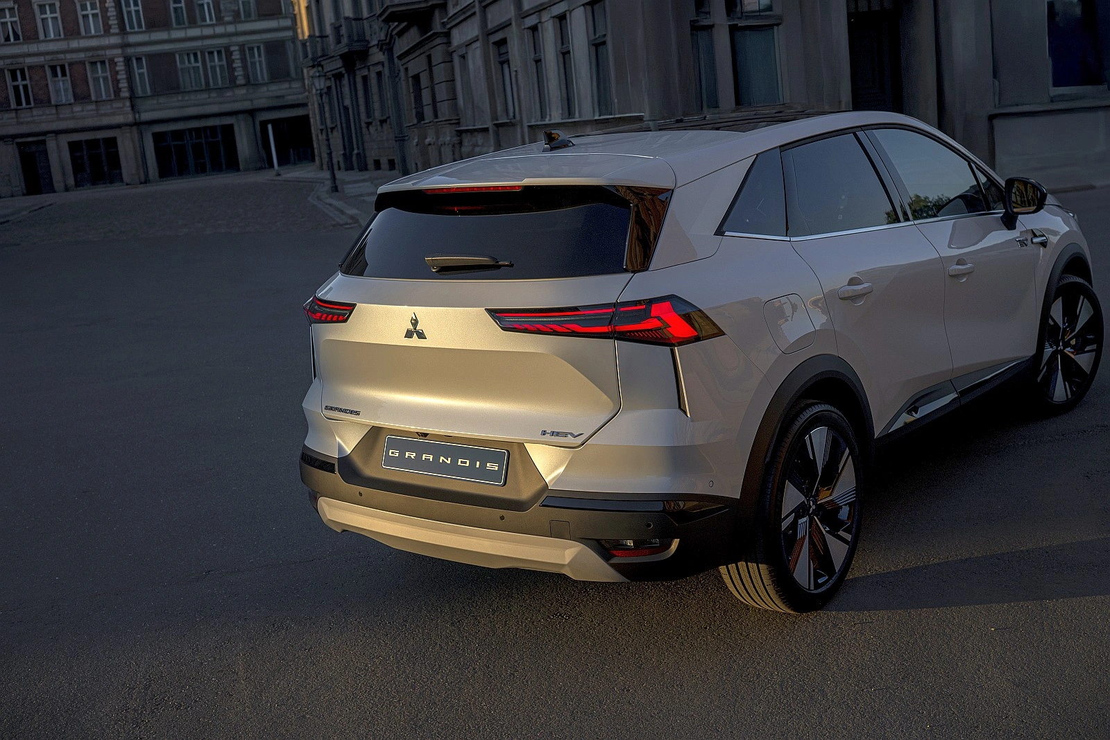 Nowe Mitsubishi Grandis 2025