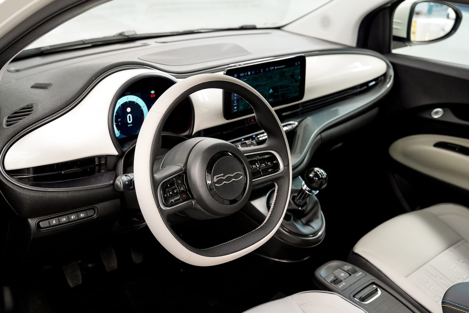 2025 Fiat 500 Hybrid