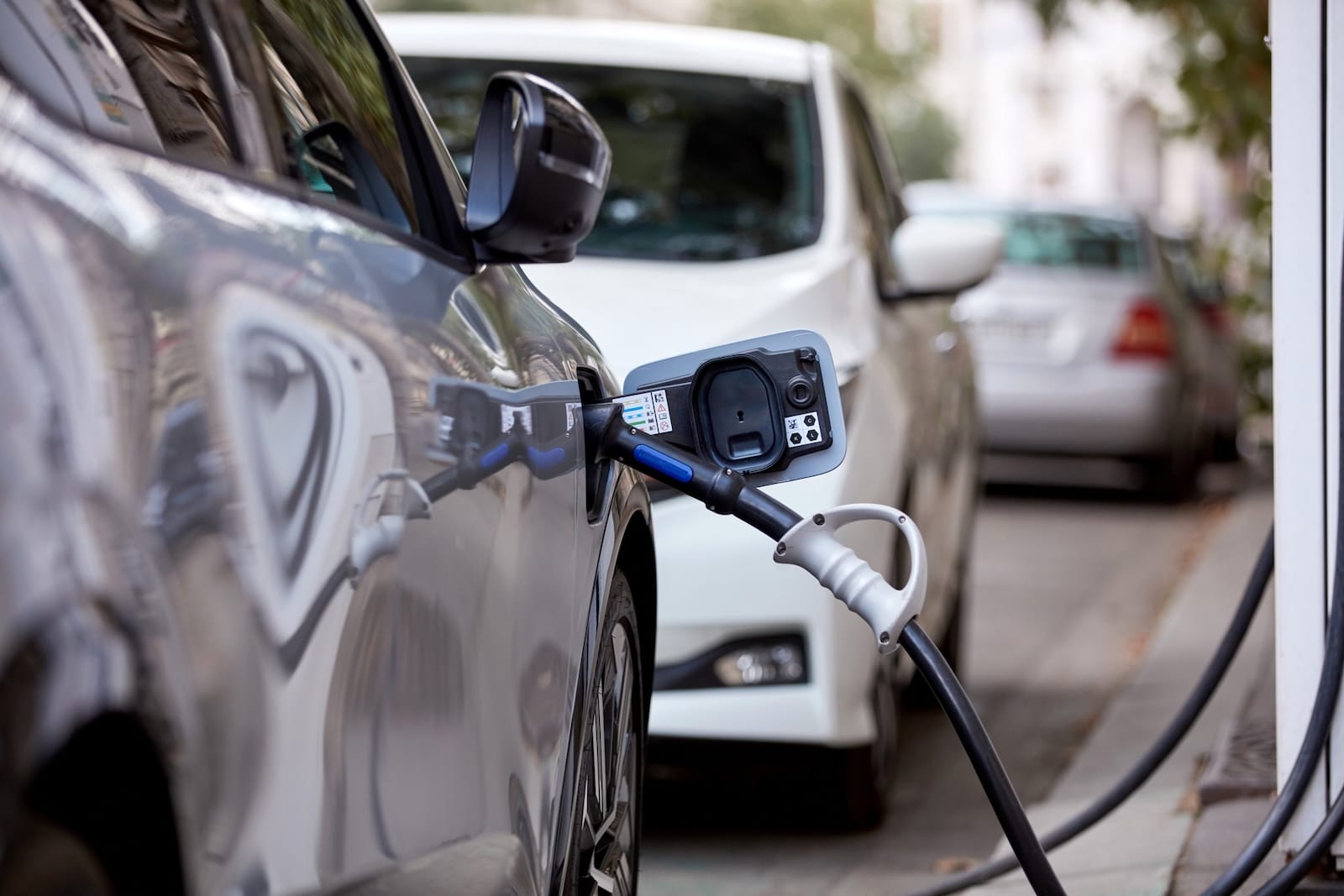 auto elektryczne ładowanie