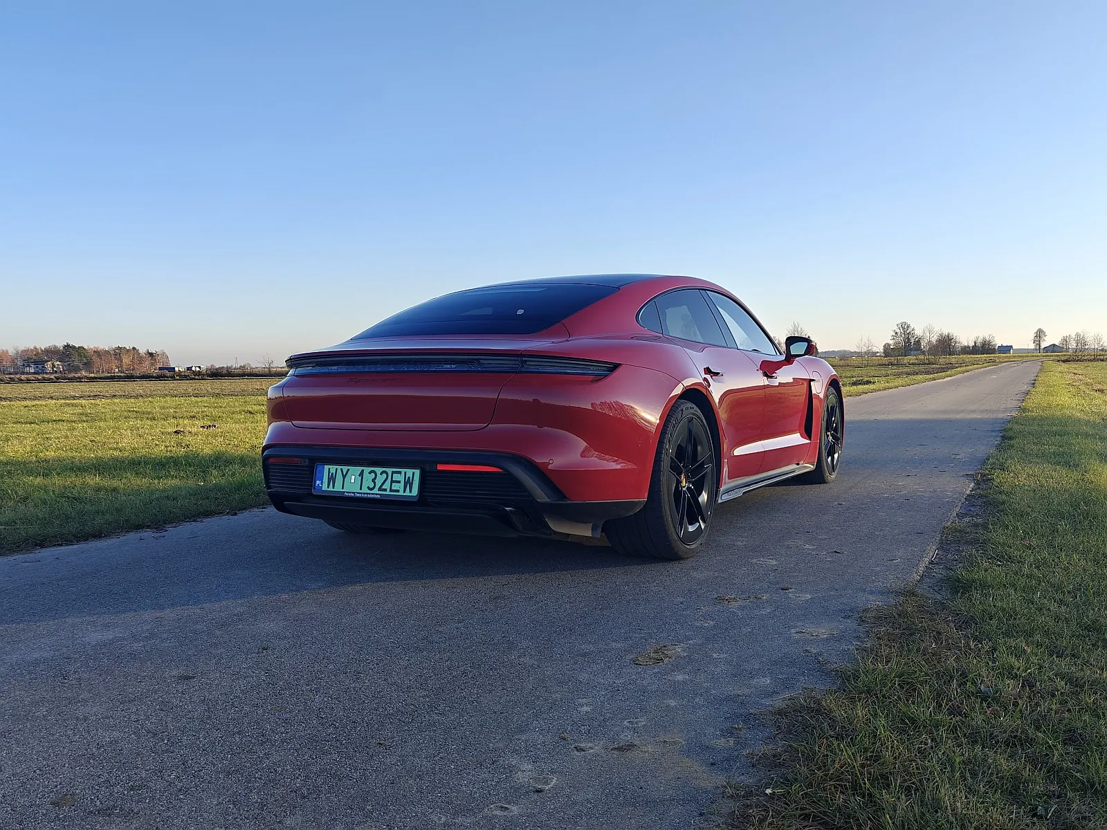 Porsche Taycan GTS 2025
