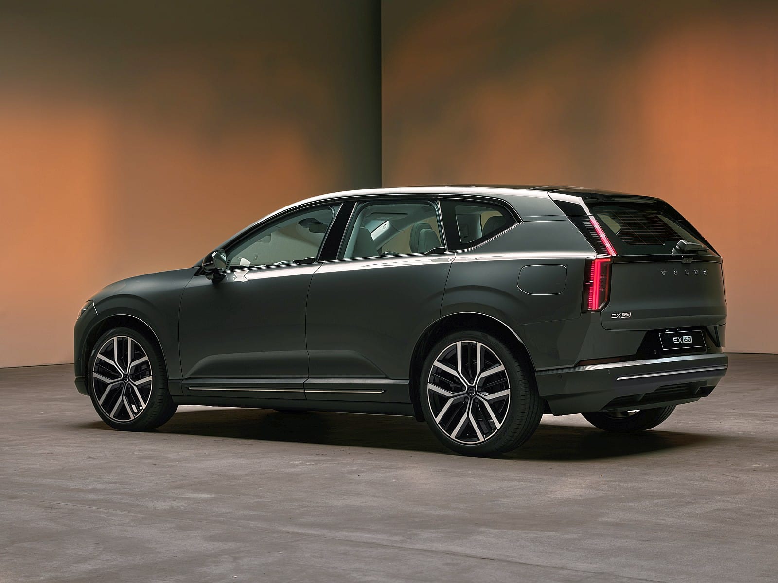 Volvo EX60