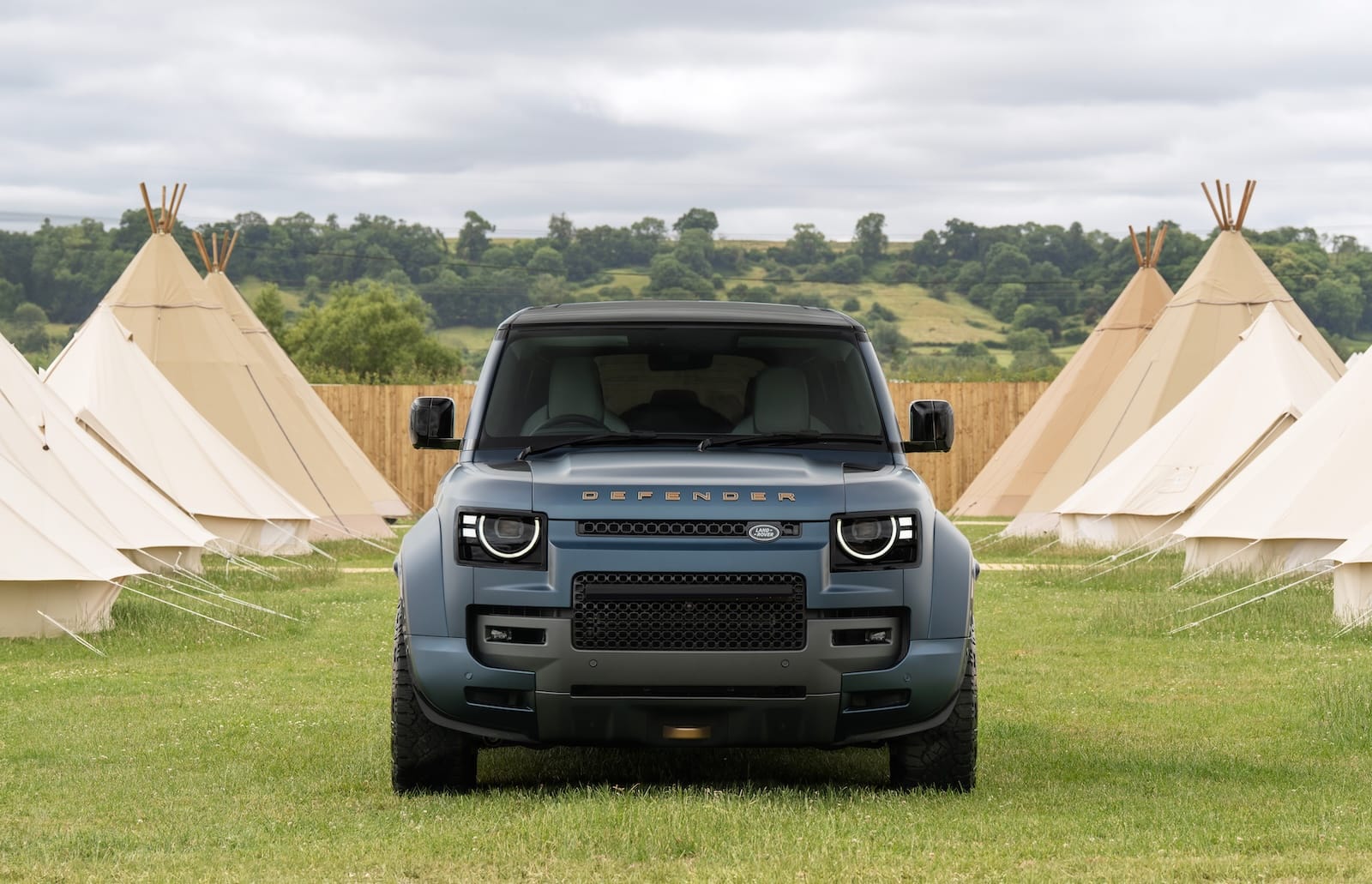 Land-Rover-Defender