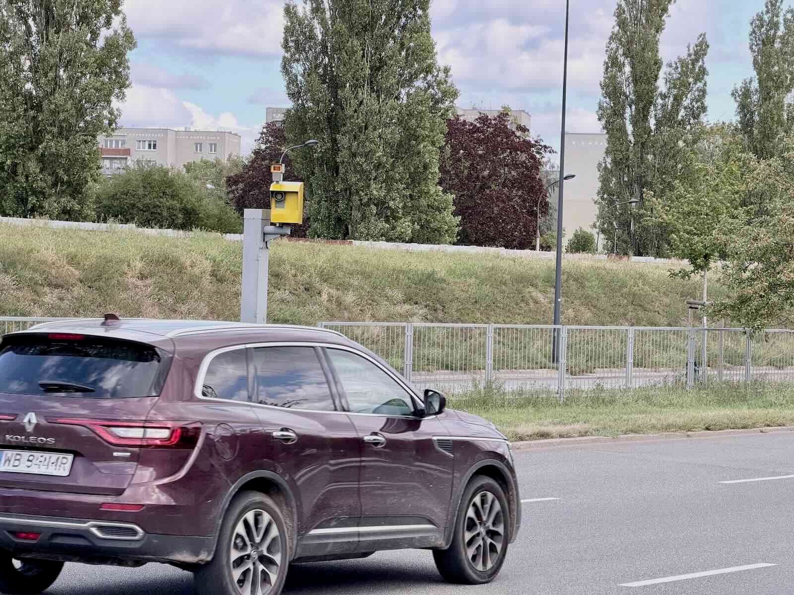 fotoradar ZURAD samochód ulica