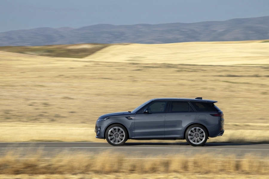 2023 Range Rover Sport PHEV p510 (1)