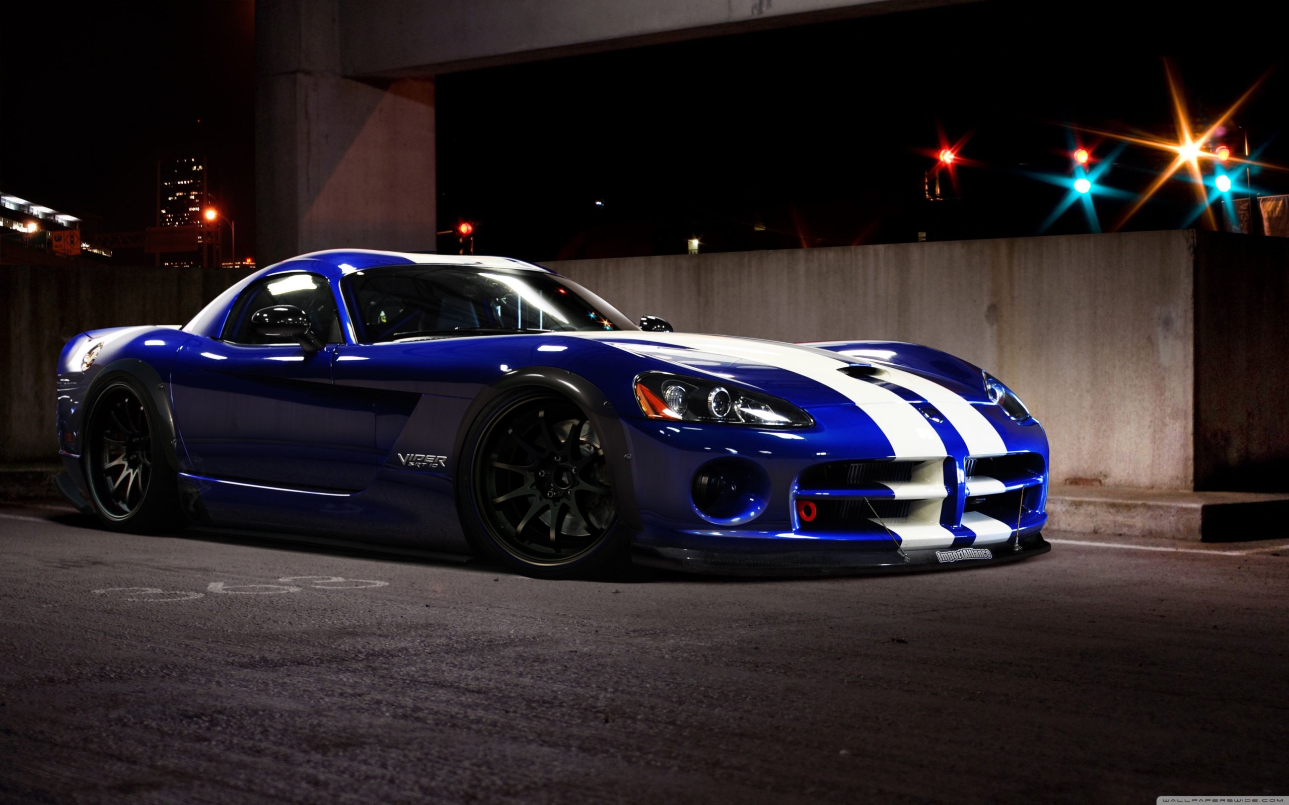 Samochód z Need for Speed: Most Wanted Dogde Viper