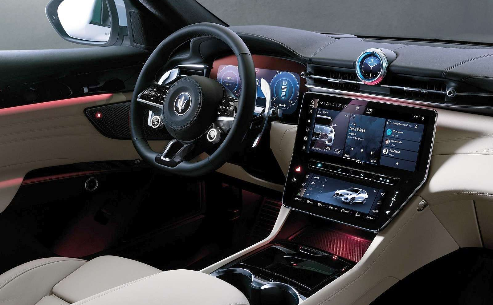 Wnętrze Maserati Grecale: cyfrowy kokpit, sterowanie dotykowe, beżowe fotele, oświetlenie ambientowe.