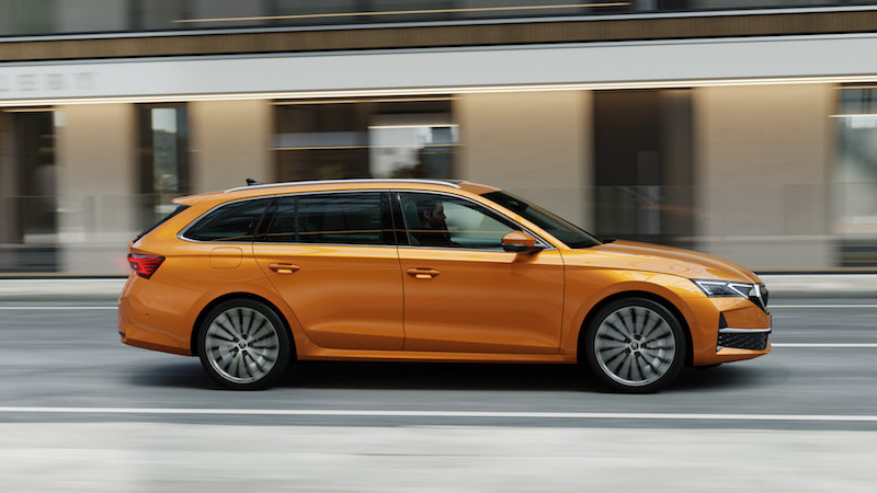 Skoda Octavia 2024 bok