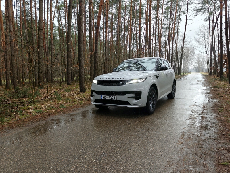 Range Rover Sport 3.0D i6 300 AWD - przód