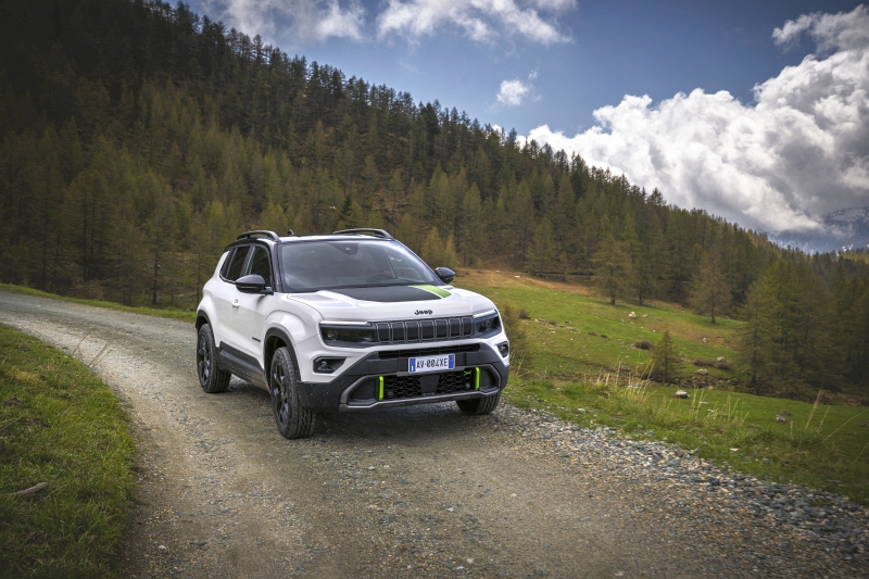 Jeep Avenger 4xe - przód