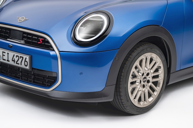 2025 Mini 5d - przód