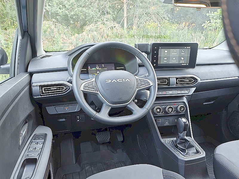 2024 Dacia Jogger Hybrid - kokpit