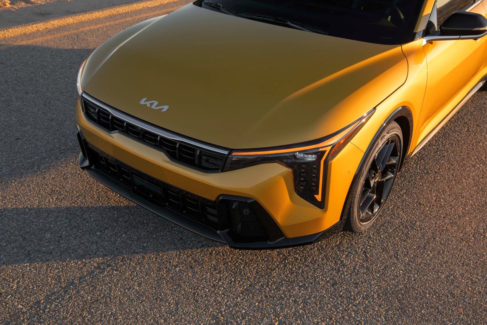 Kia K4 - przód