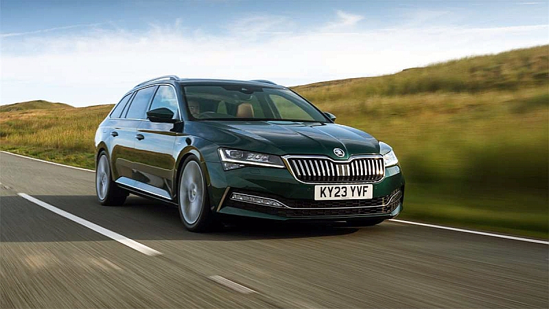 2023 Skoda Superb Sleeper Edition - przód