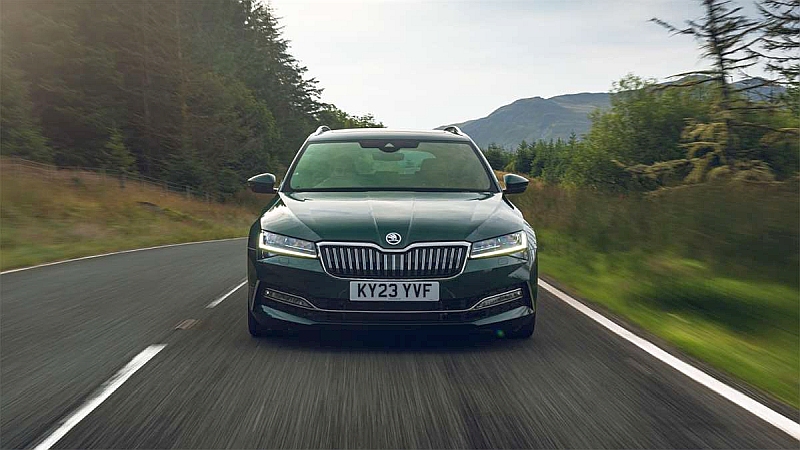 2023 Skoda Superb Sleeper Edition - przód
