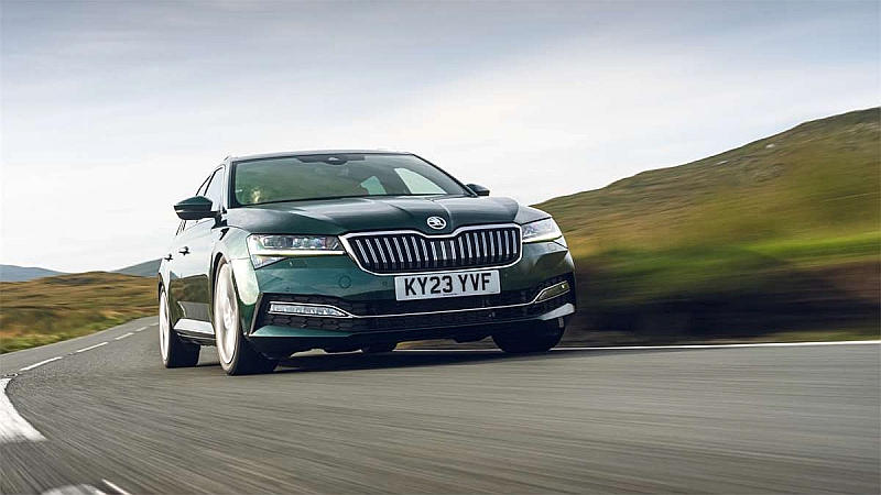 2023 Skoda Superb Sleeper Edition - przód