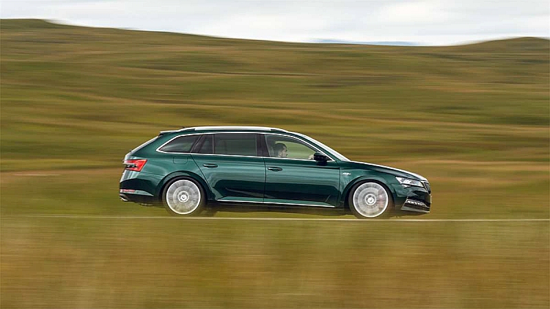 2023 Skoda Superb Sleeper Edition - bok