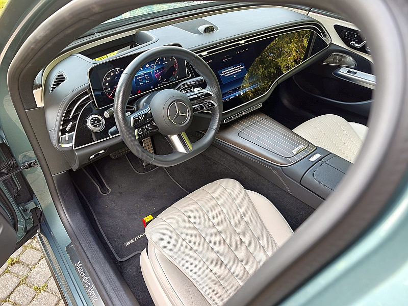 2024 Mercedes E 220 d - kokpit