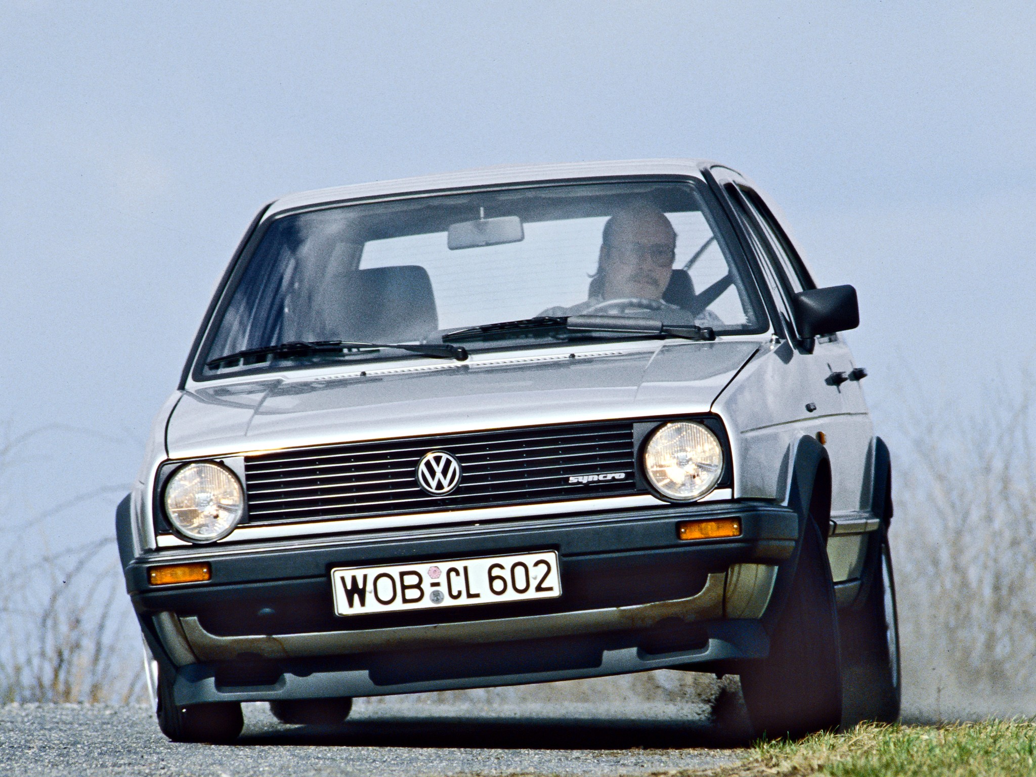 VW Golf II przód