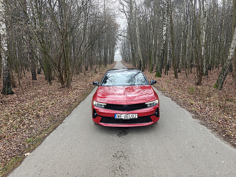 2024 Opel Astra 1.2 Turbo - przód