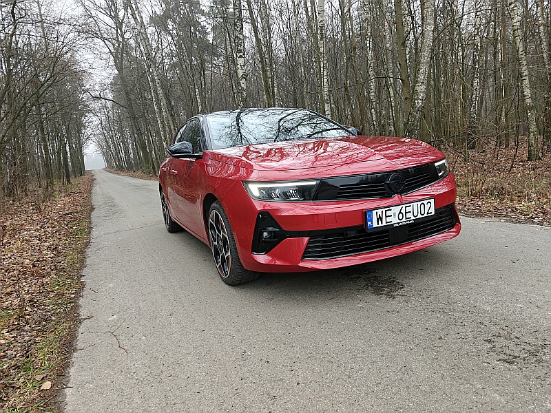 2024 Opel Astra 1.2 Turbo - przód