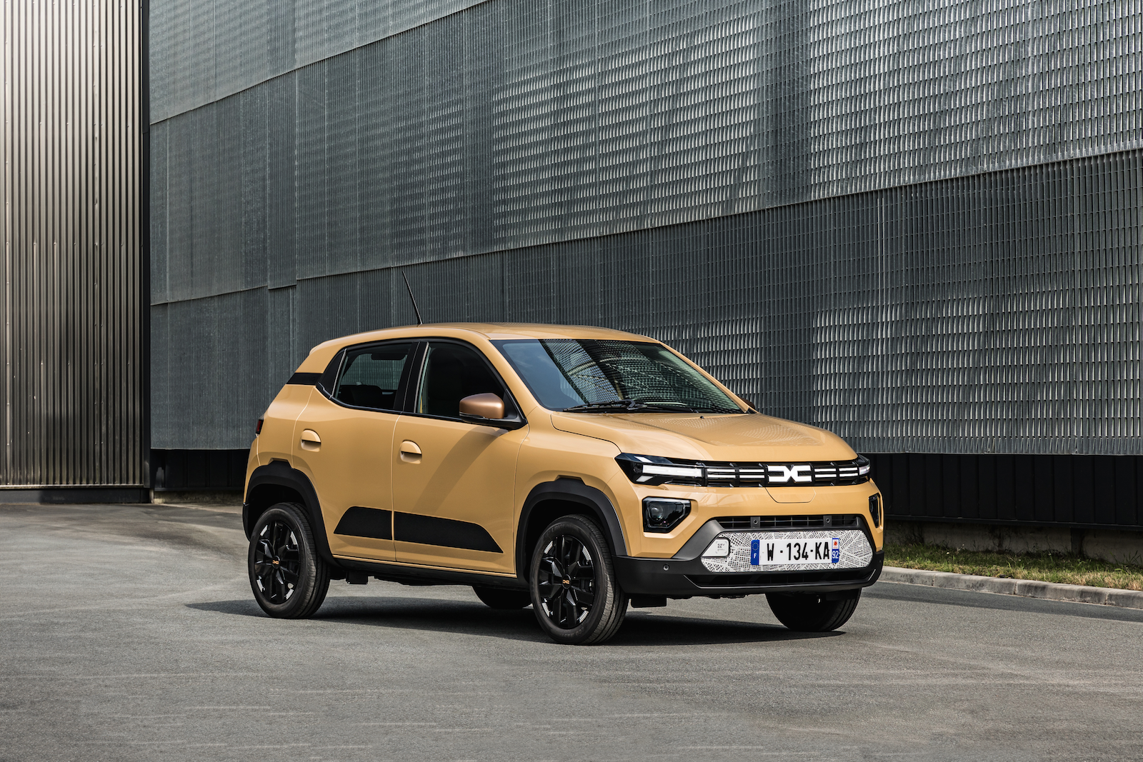 Dacia Spring przód
