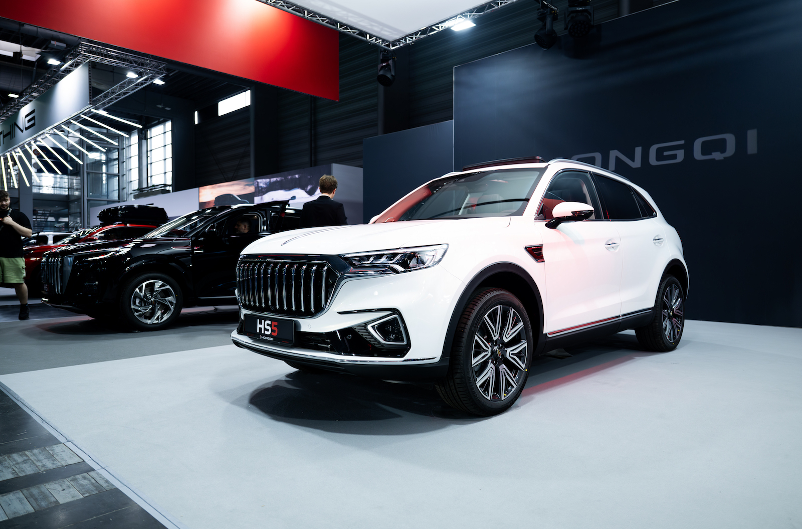 Hongqi HS5