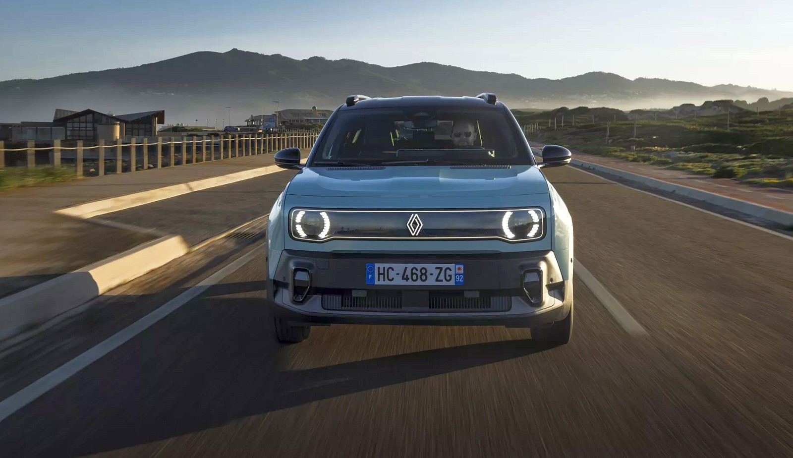 Renault 4 E-Tech 2025