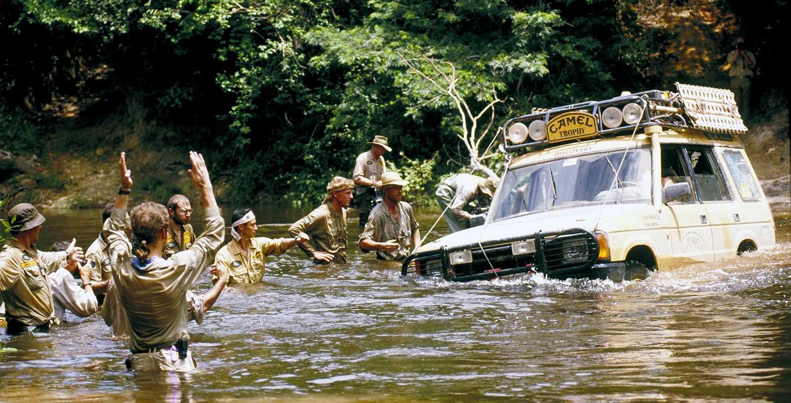 land_rover_discovery_00