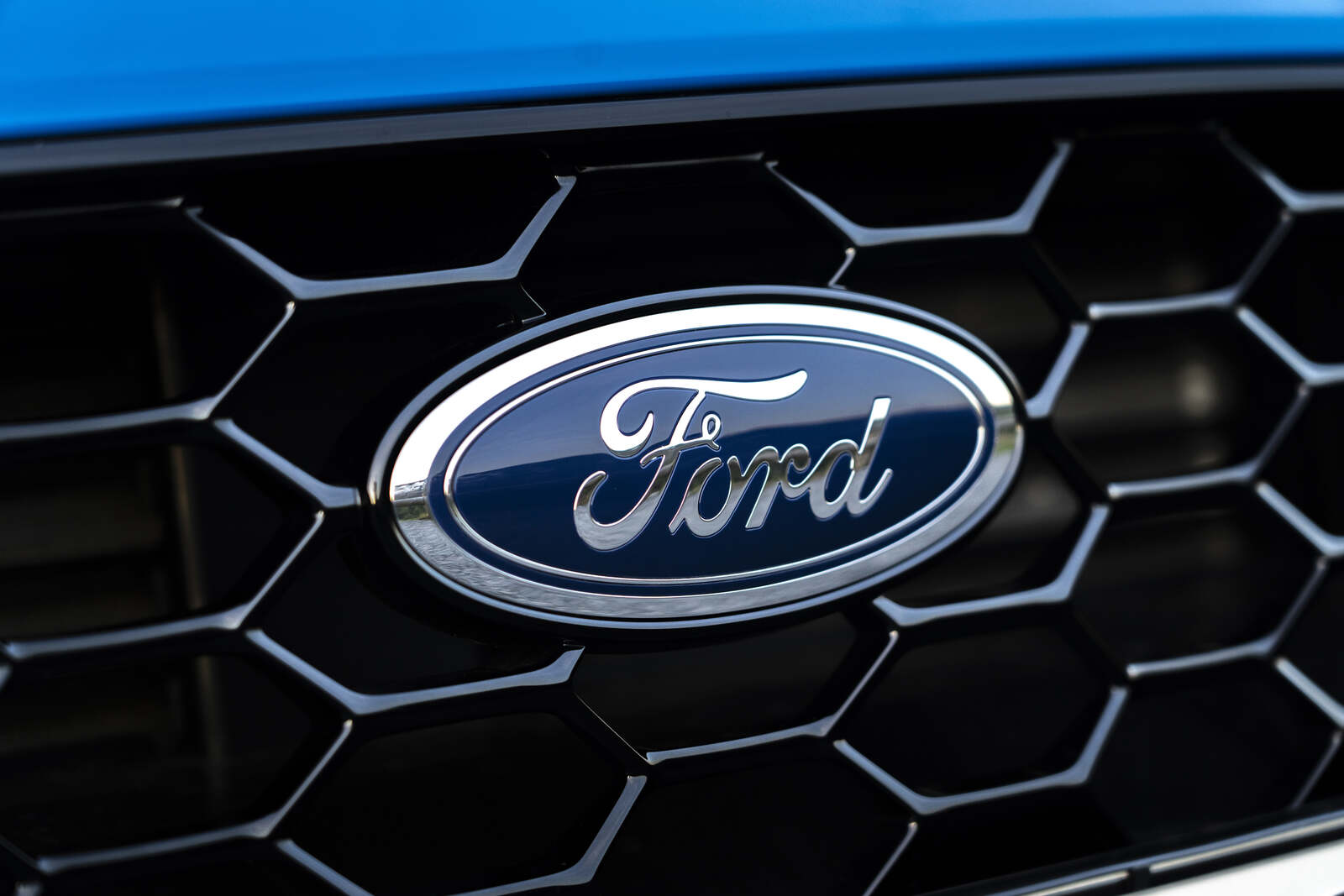Ford Focus Logo