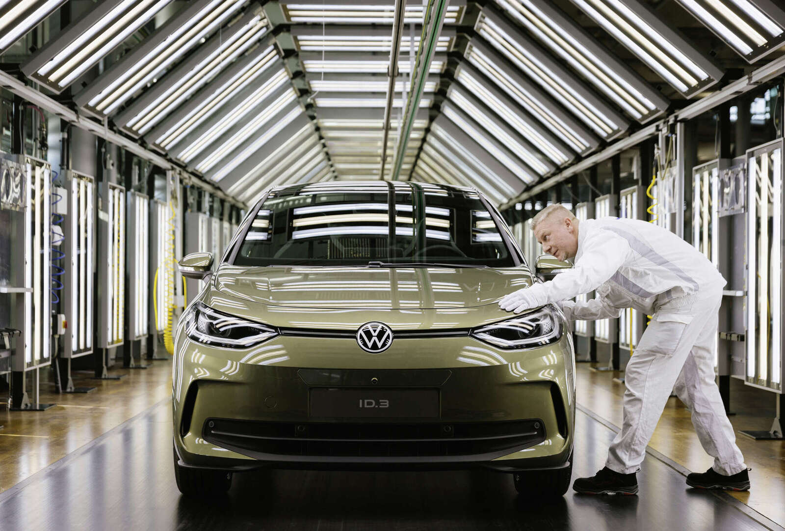 vw-id-3-glass-factory