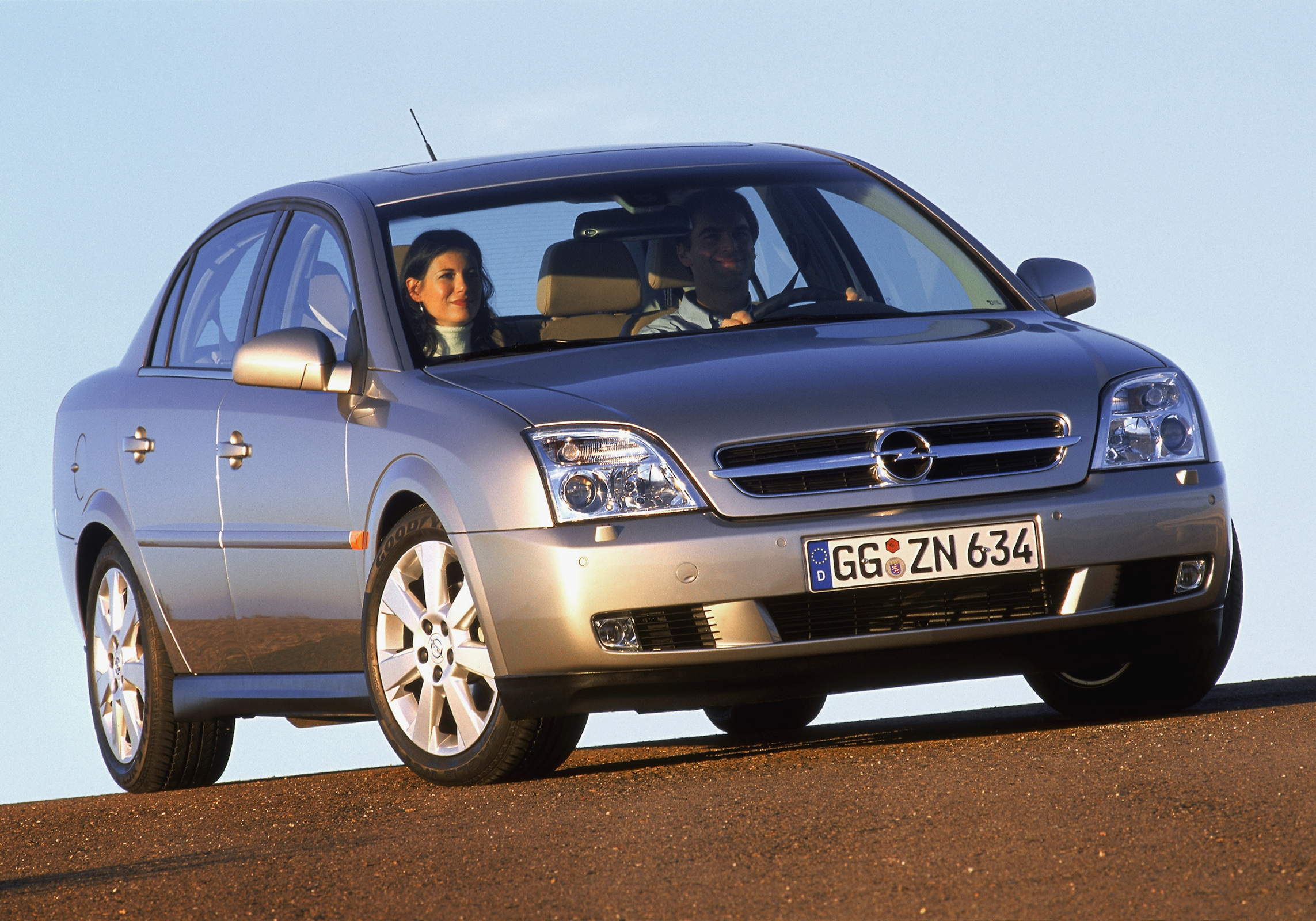 opel_vectra_sedan_01