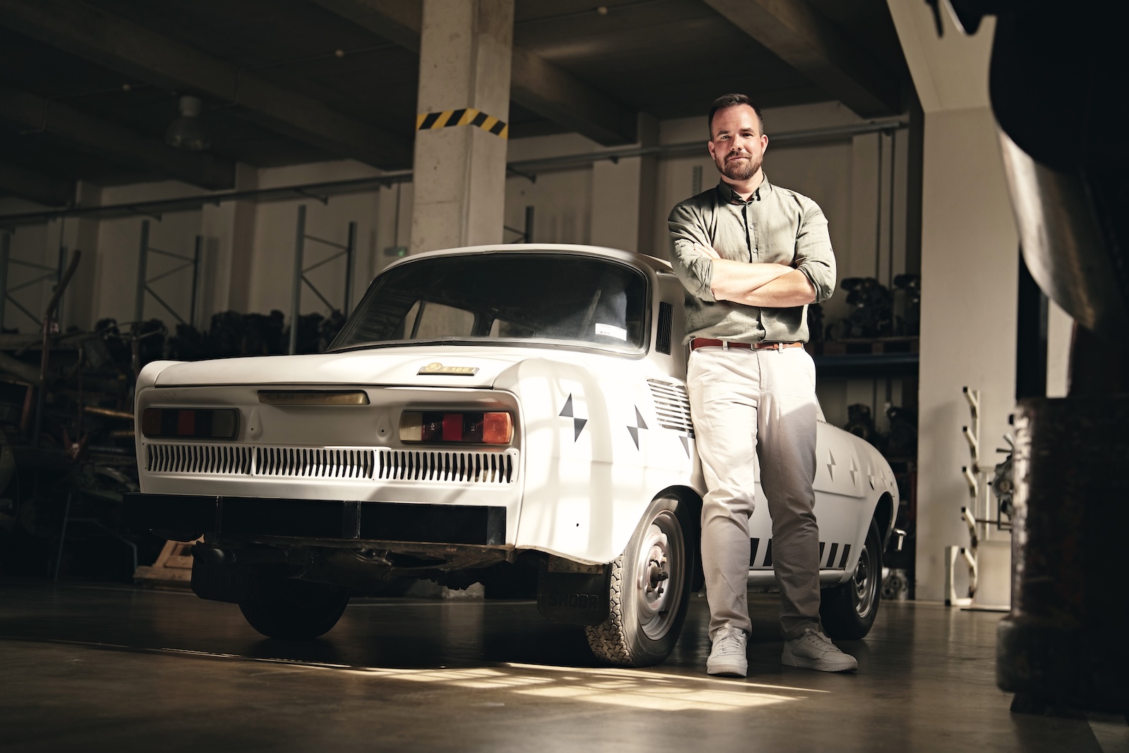Skoda 100