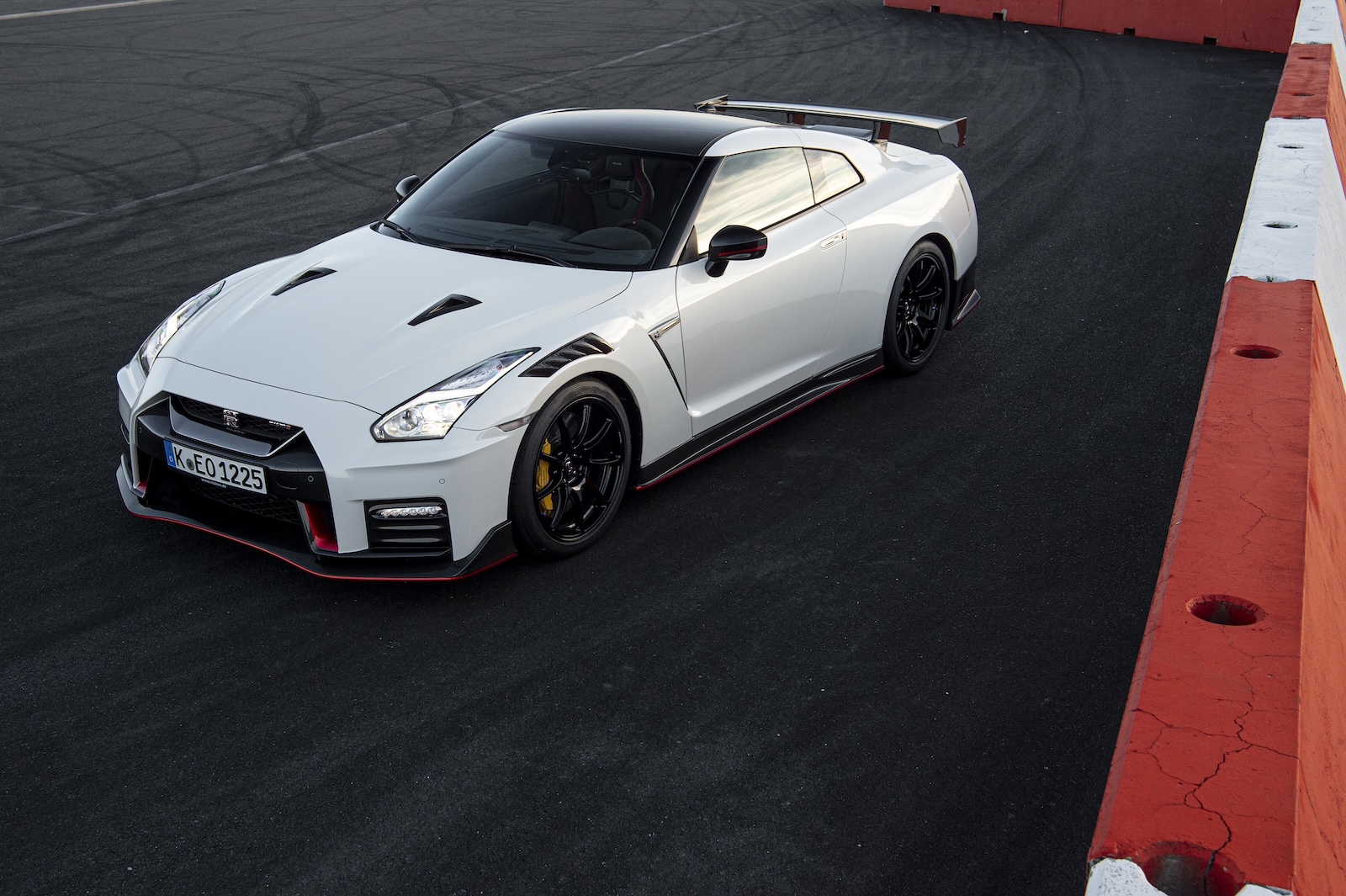 Nissan GT-R